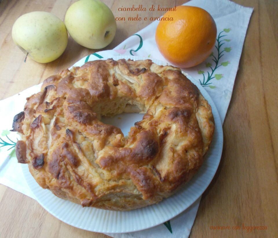 Ciambella di kamut con mele e arancia