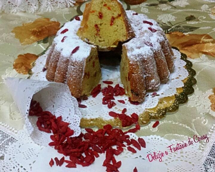 Ciambella di mela con bacche di goji