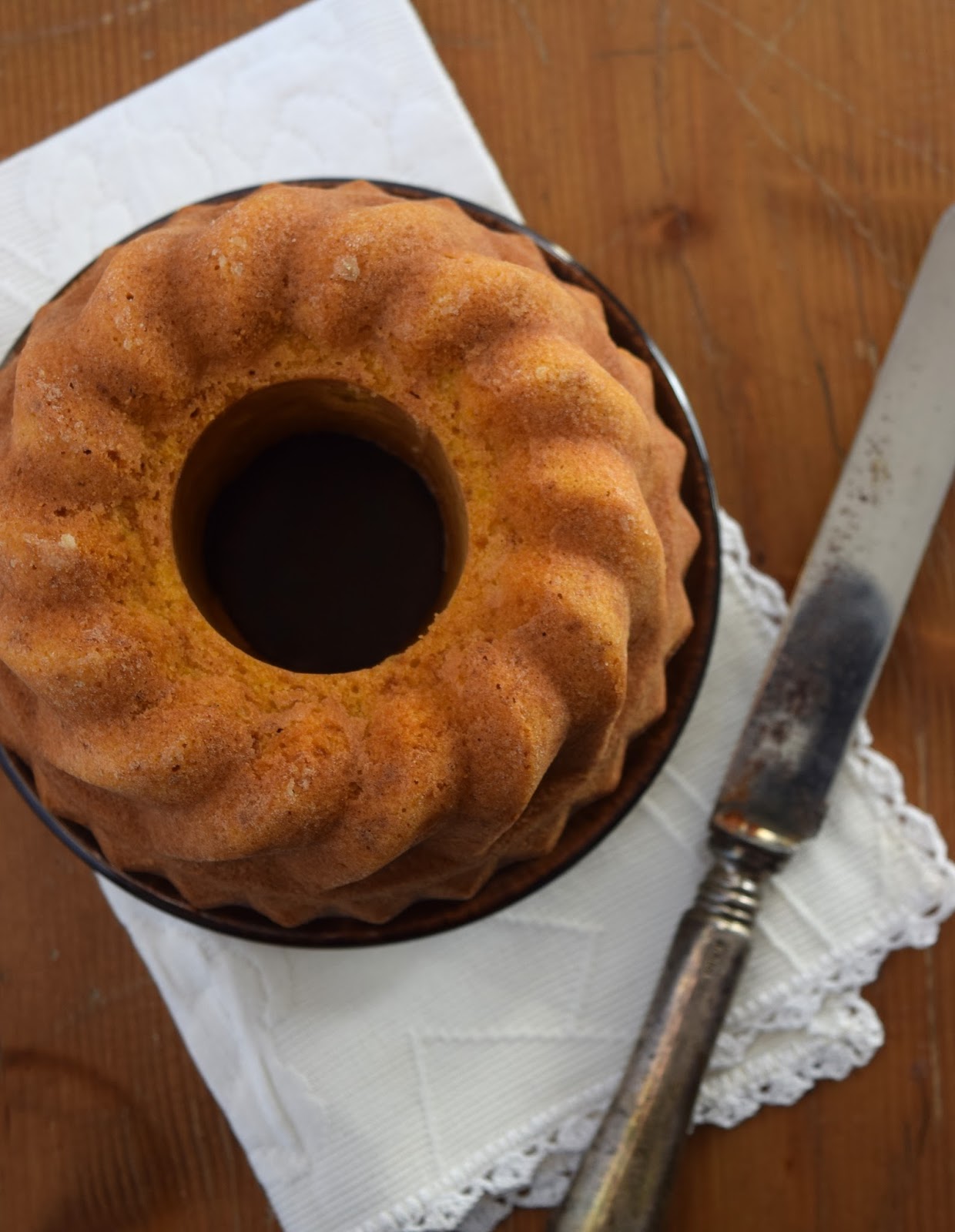Ciambella di zucca con nocciole e sciroppo d’acero