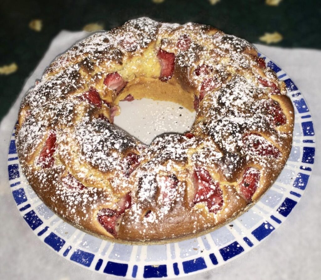 Ciambella fragole e ricotta