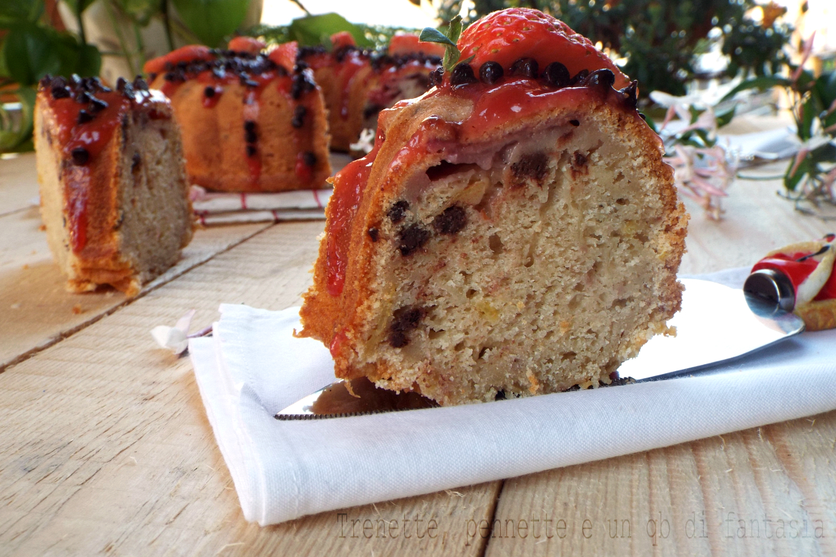 Ciambella frullata fragole e cioccolato fondente