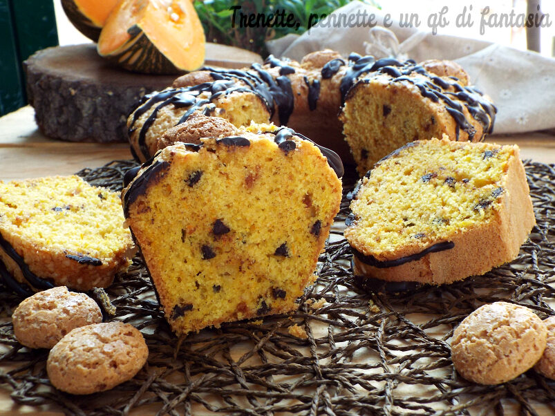 Ciambella golosa zucca amaretti e gocce di cioccolato