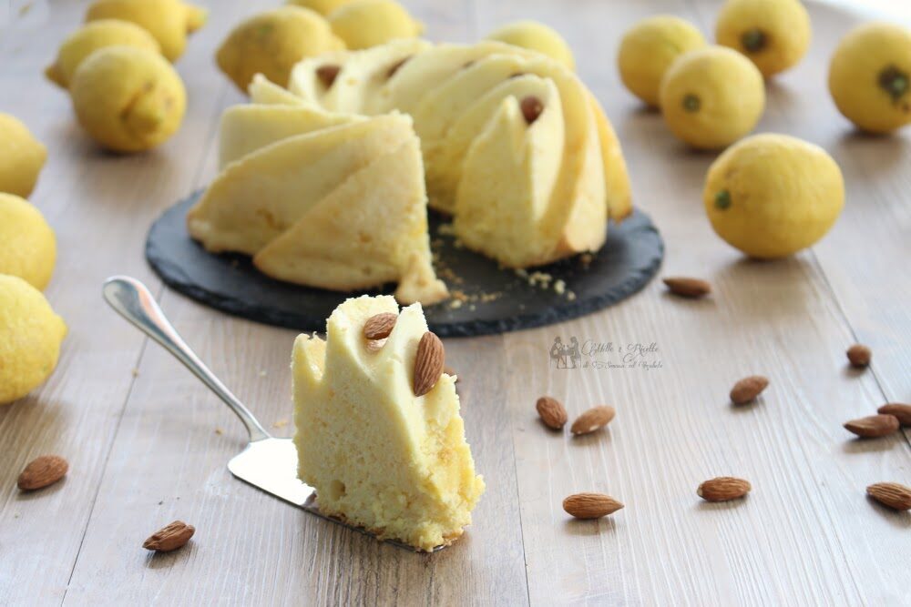Ciambella light ai limoni frullati e mandorle, senza zucchero e burro