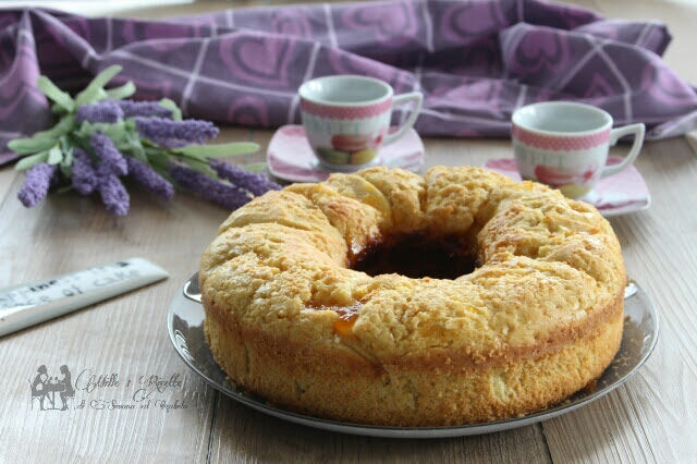 Ciambella light alle mele e marmellata, senza zucchero