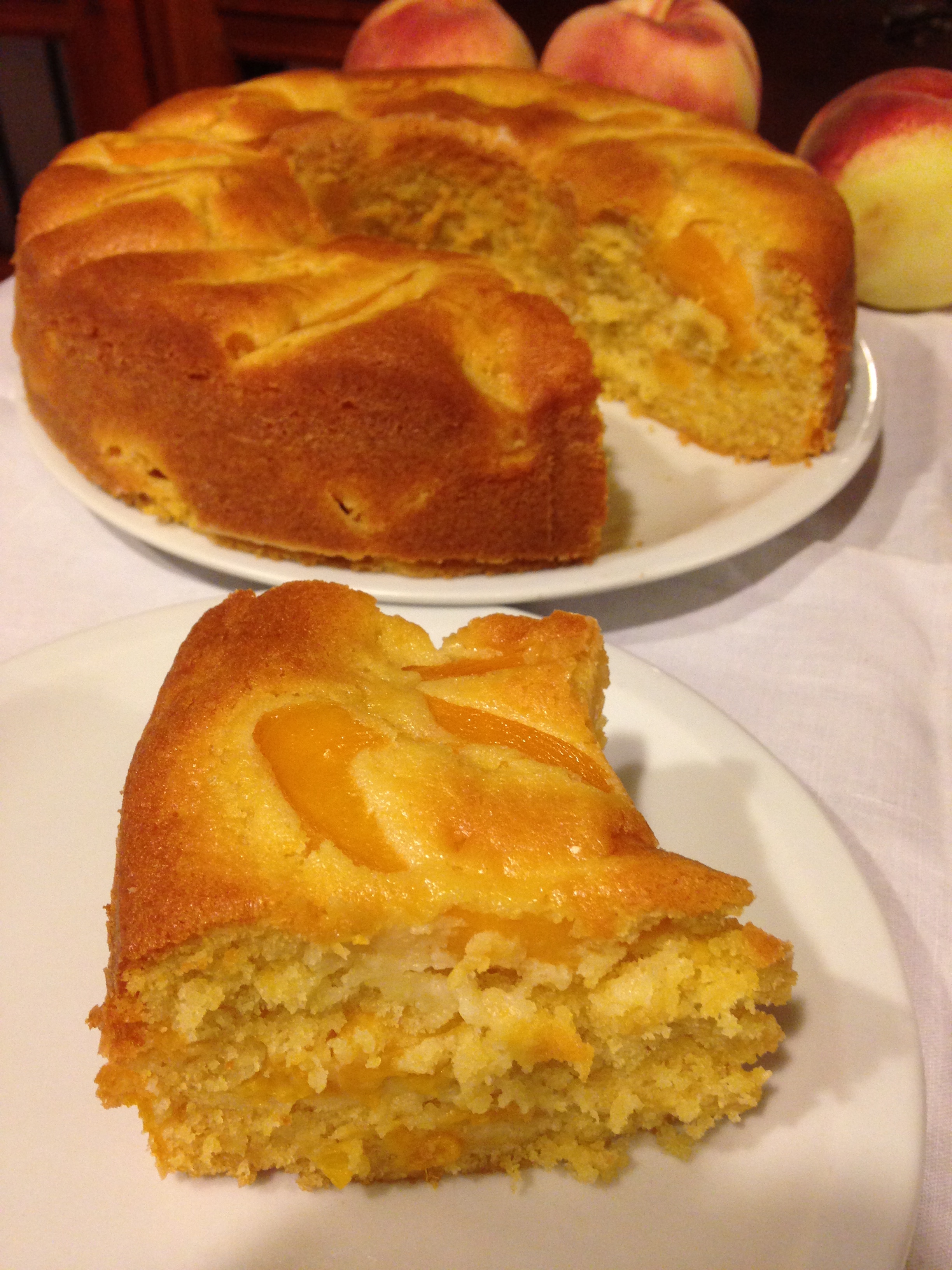 Ciambella morbidissima alle pesche