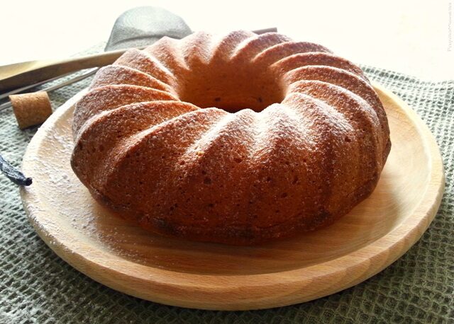Ciambella panna miele e vaniglia – veloce e senza uova