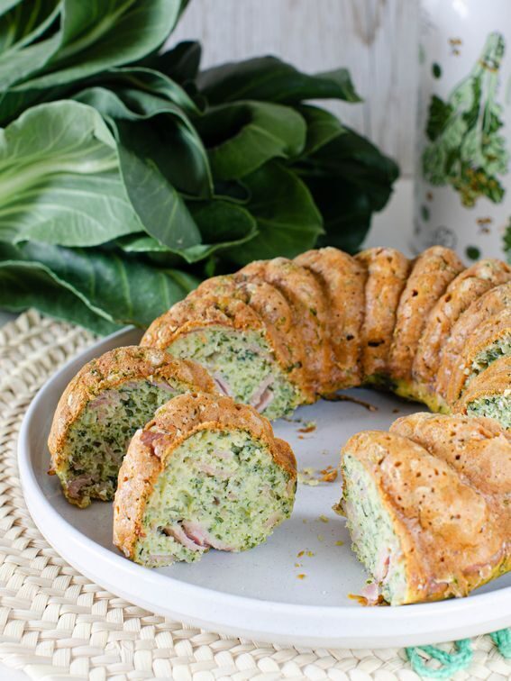 Ciambella salata con bietole e prosciutto