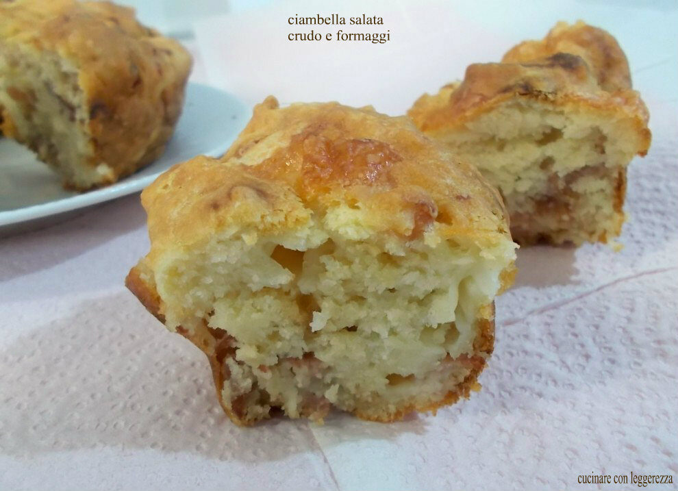 Ciambella salata crudo e formaggi
