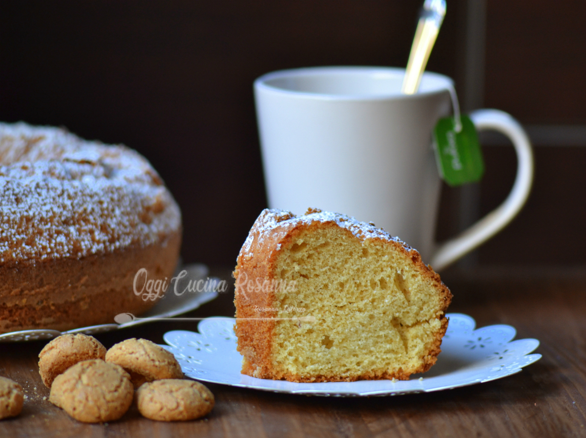 Ciambella semplice con amaretti -ricetta tradizionale e bimby
