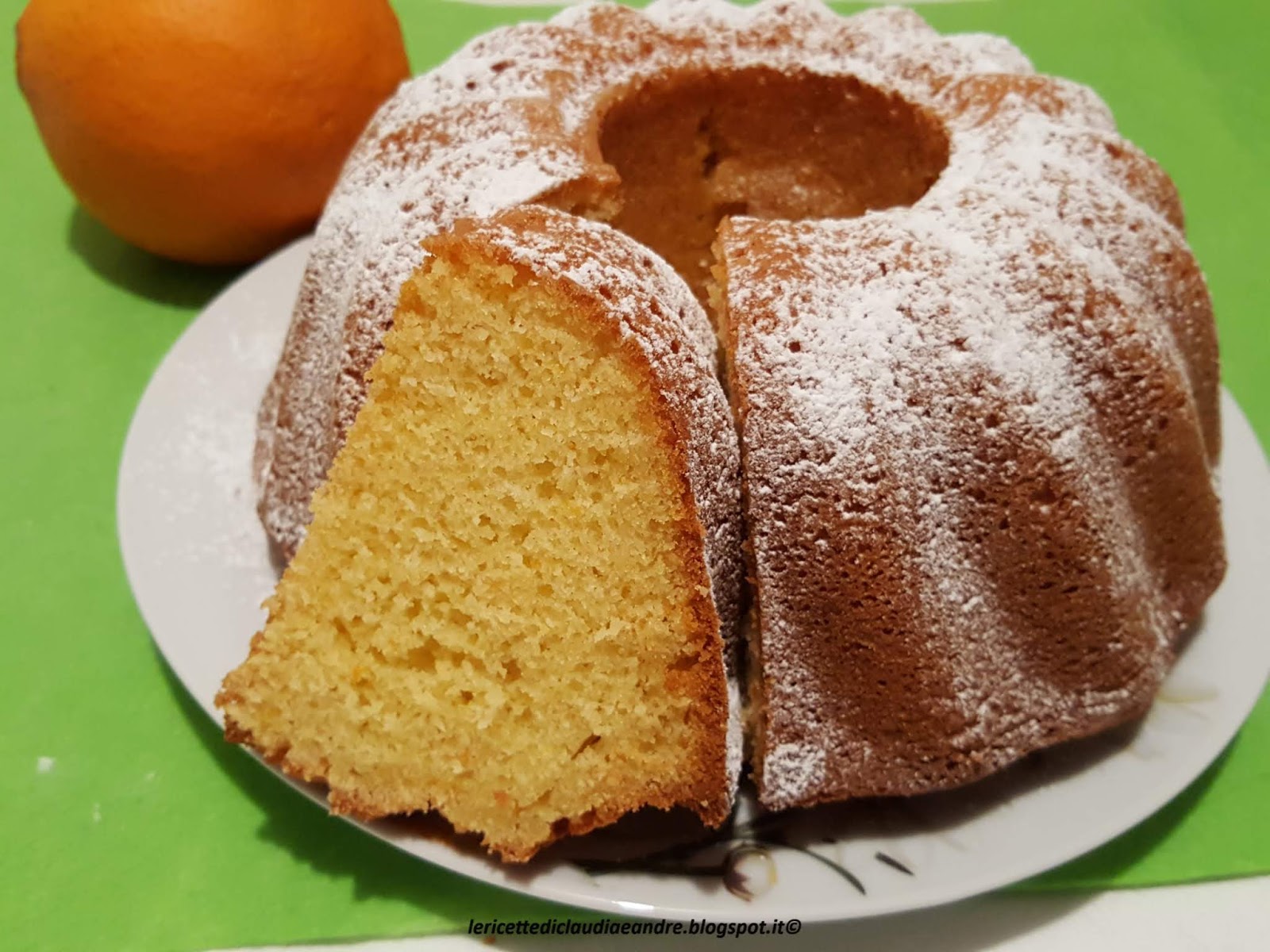Ciambella soffice all’arancia senza burro e senza latte