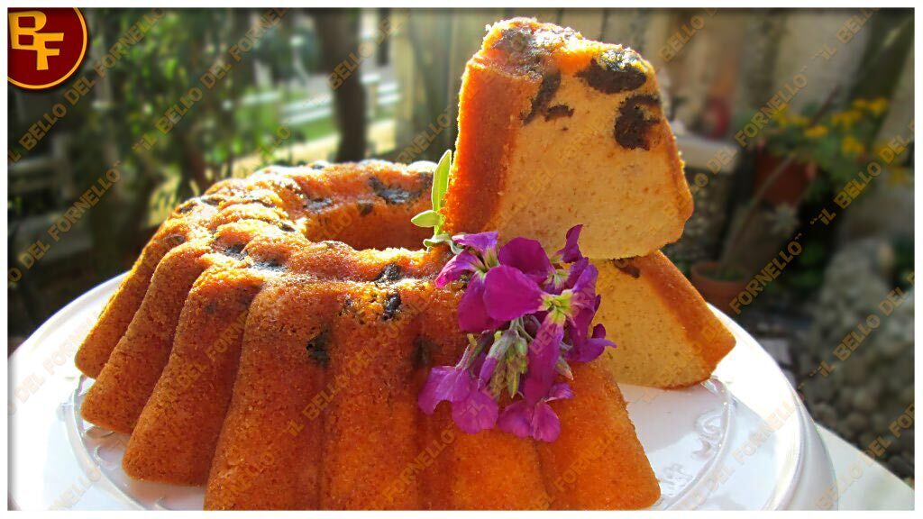 Ciambella soffice alle prugne