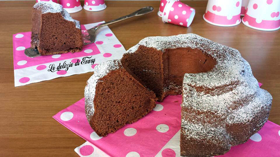 Ciambella soffice con cioccolato fondente e nutella