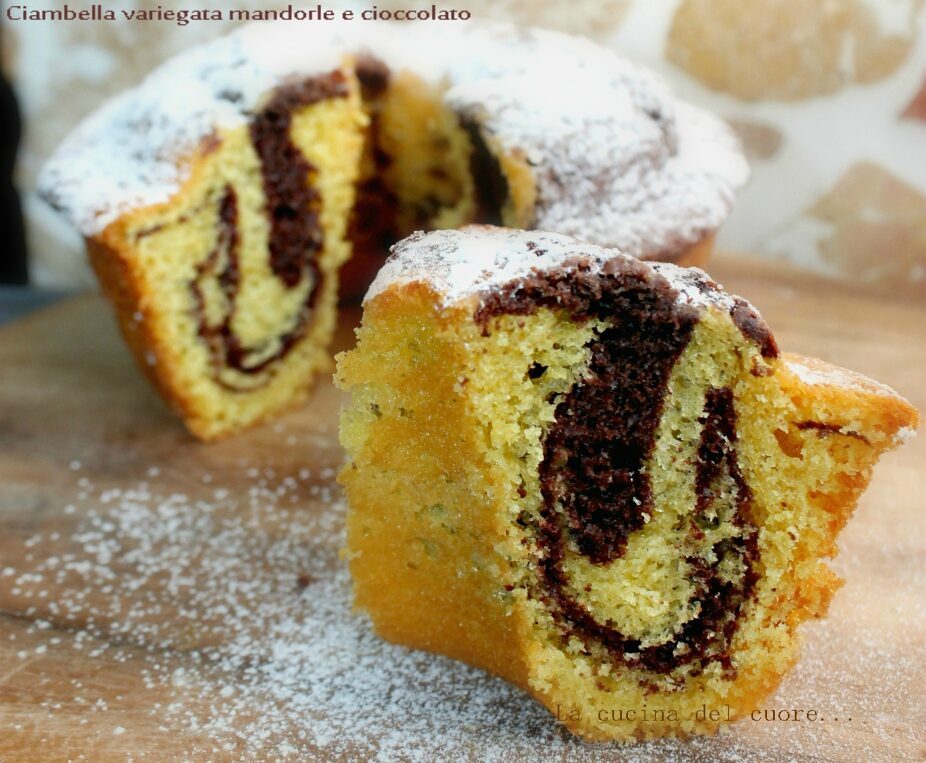 Ciambella variegata mandorle e cioccolato