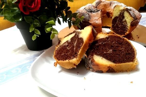 Ciambella veloce marmorizzata allo yogurt bimby