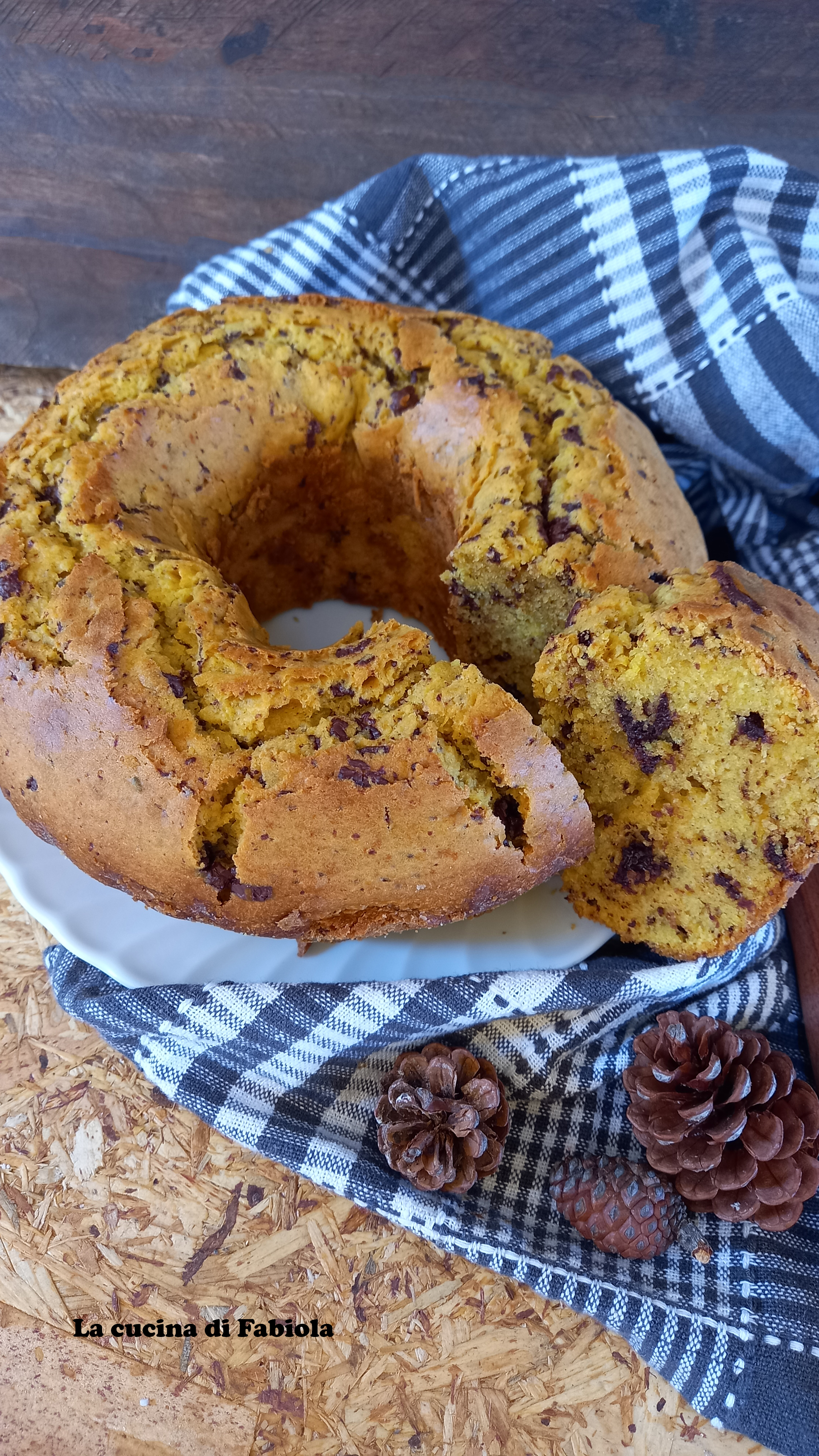Ciambella zucca stracchino e cioccolato fondente