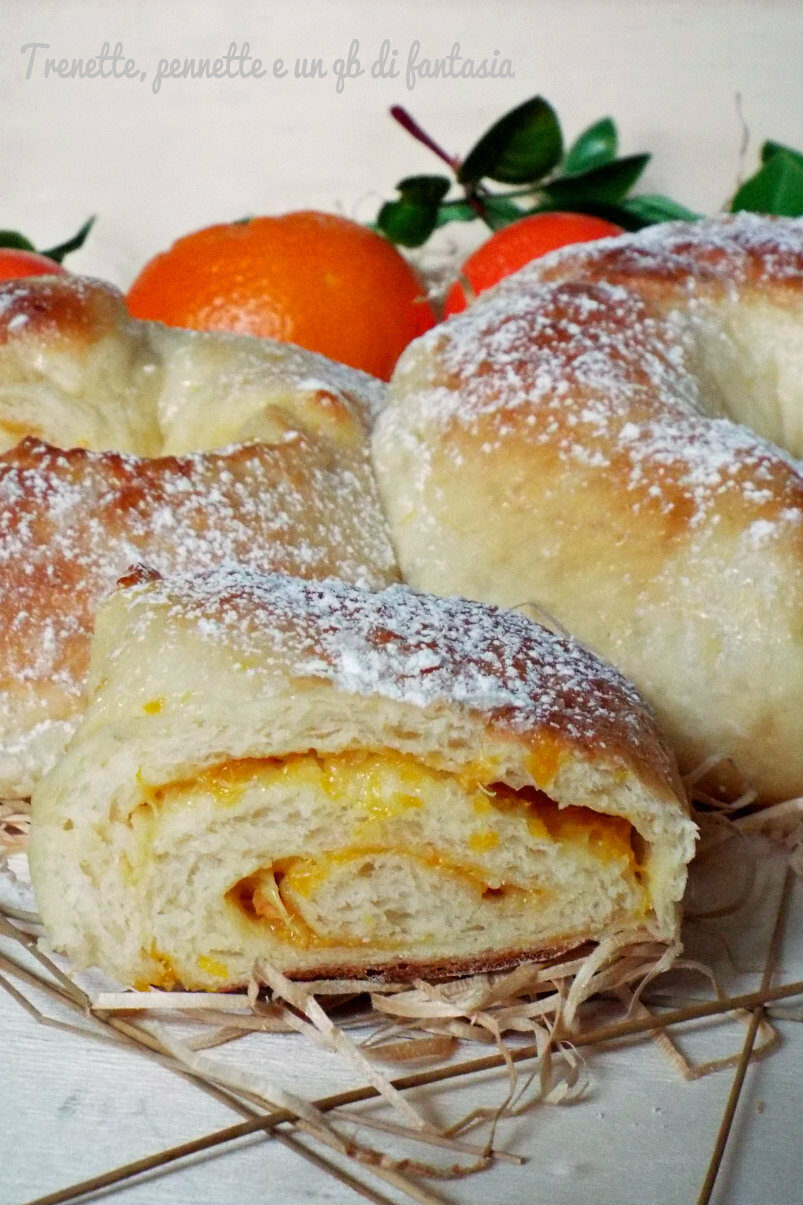Ciambelle grandi con composta di arance