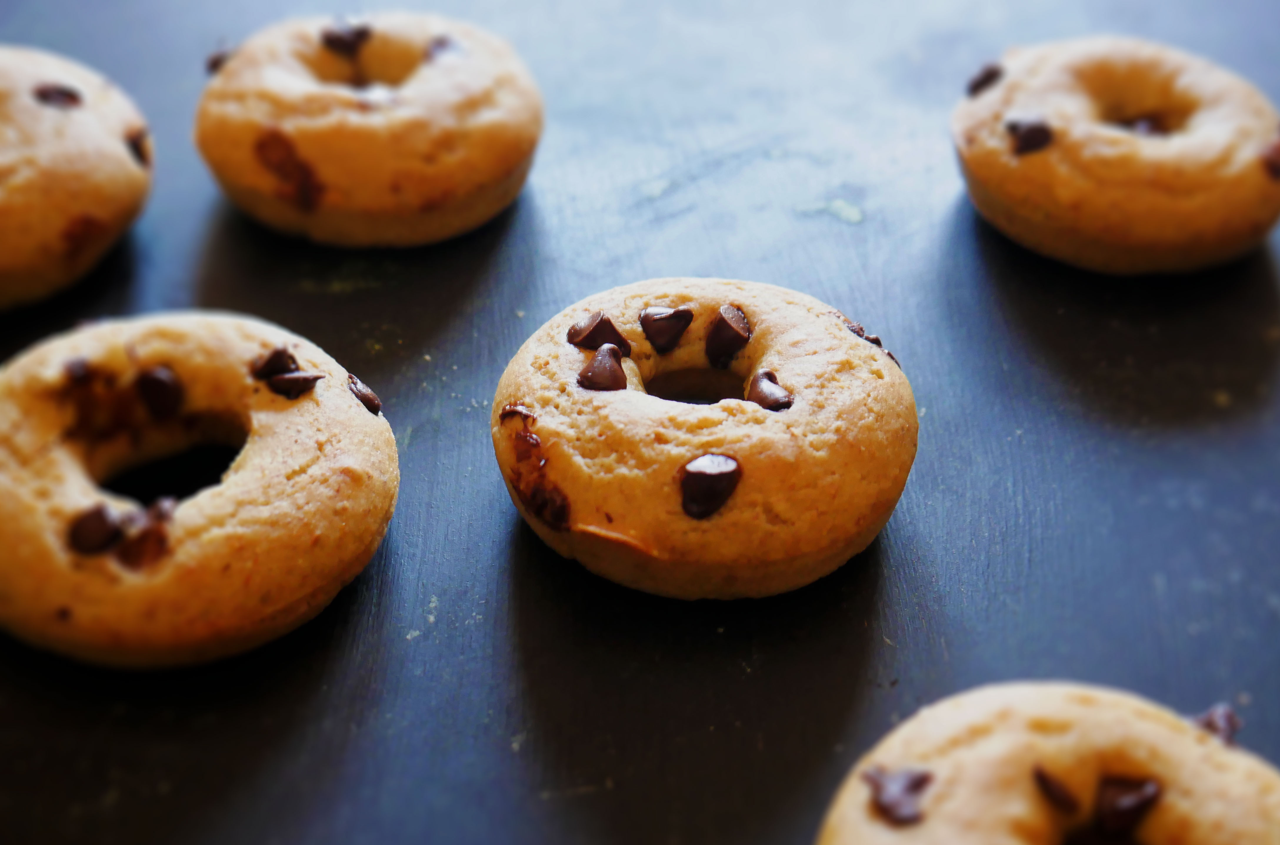 Ciambelle vegan con gocce di cioccolato