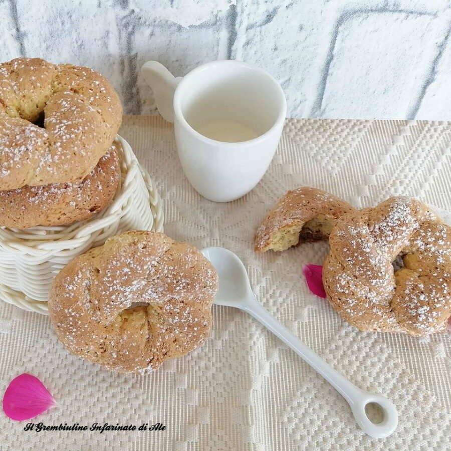 Ciambelline all’arancia e panna vegetale