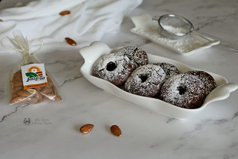 Ciambelline mandorle e cioccolato