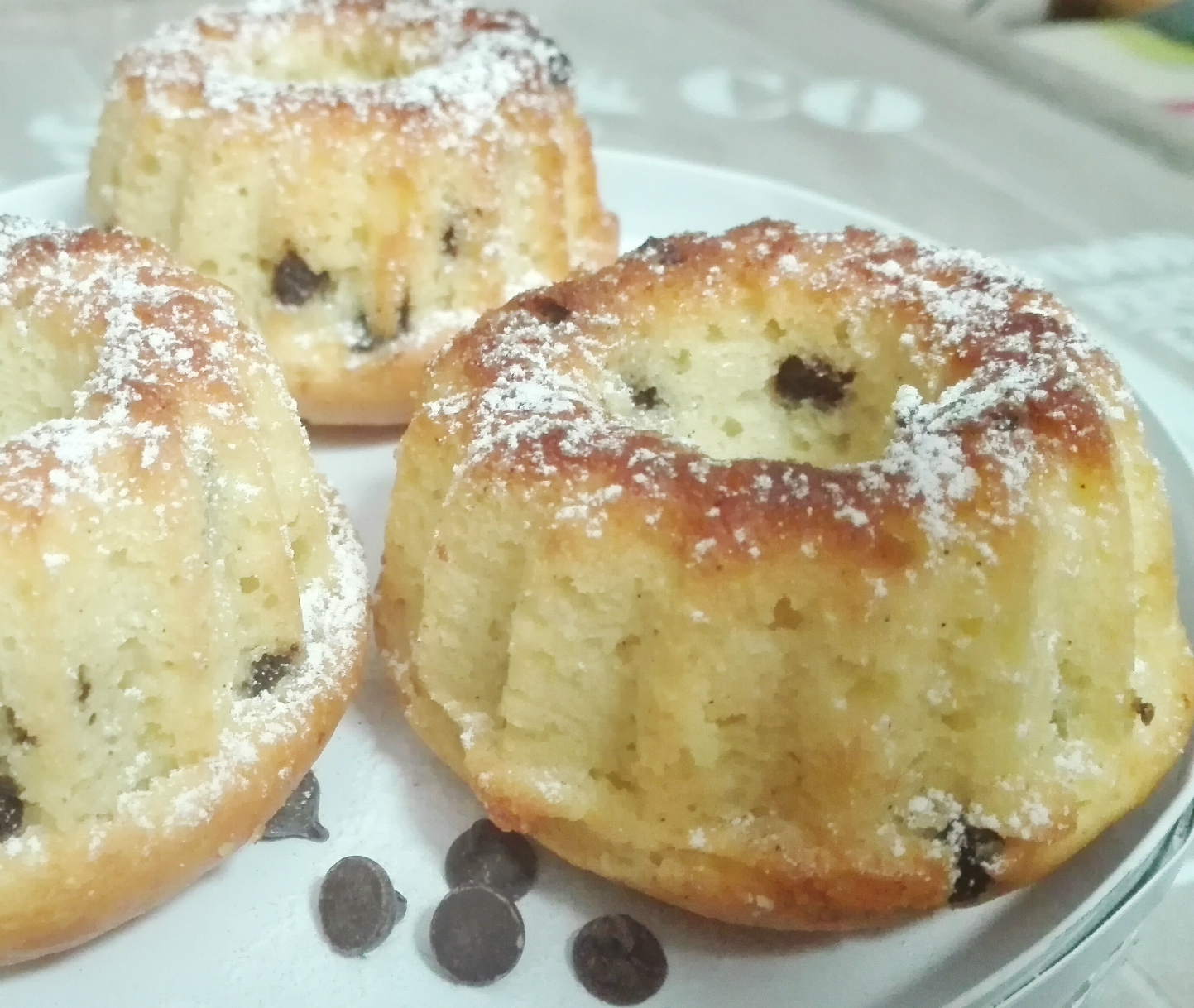 Ciambelline soffici alla ricotta e cioccolato fondente
