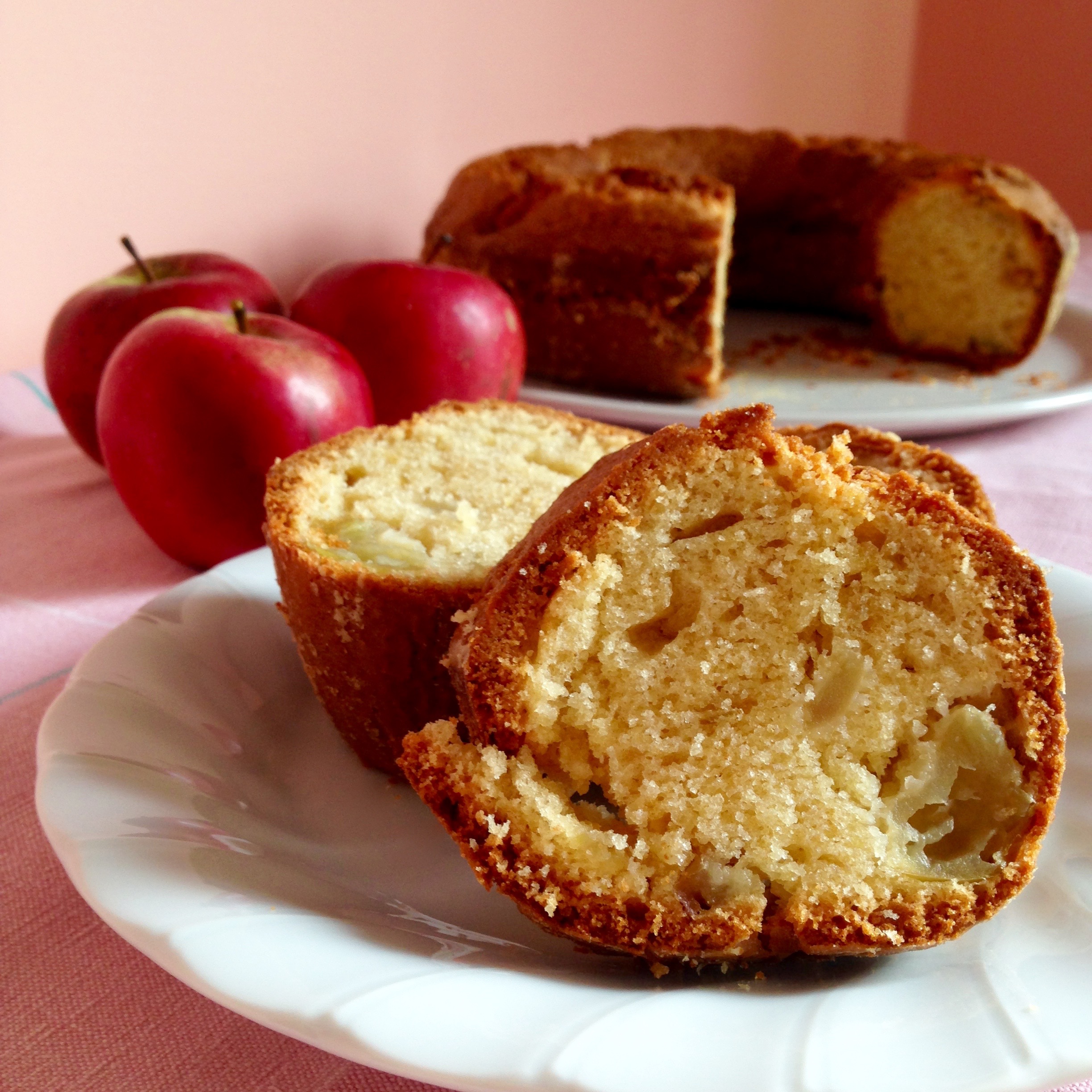 Ciambellone alle mele e garofano
