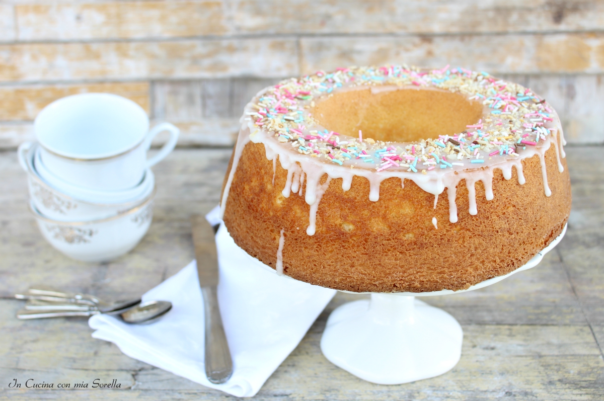 Ciambellone allo yogurt e arancia