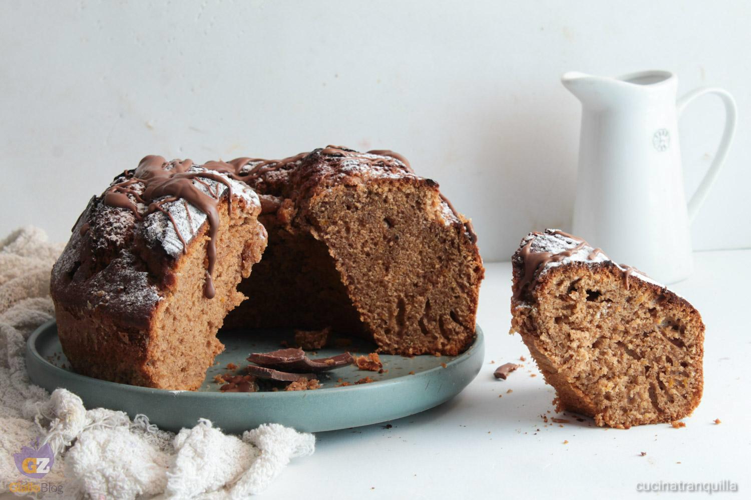 Ciambellone con cioccolato al latte
