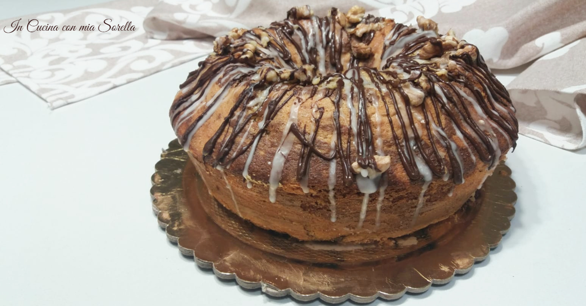 Ciambellone marmorizzato con noci e cioccolato