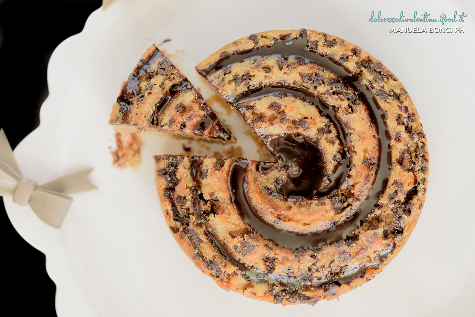 Ciambellone vegan con gocce di cioccolato