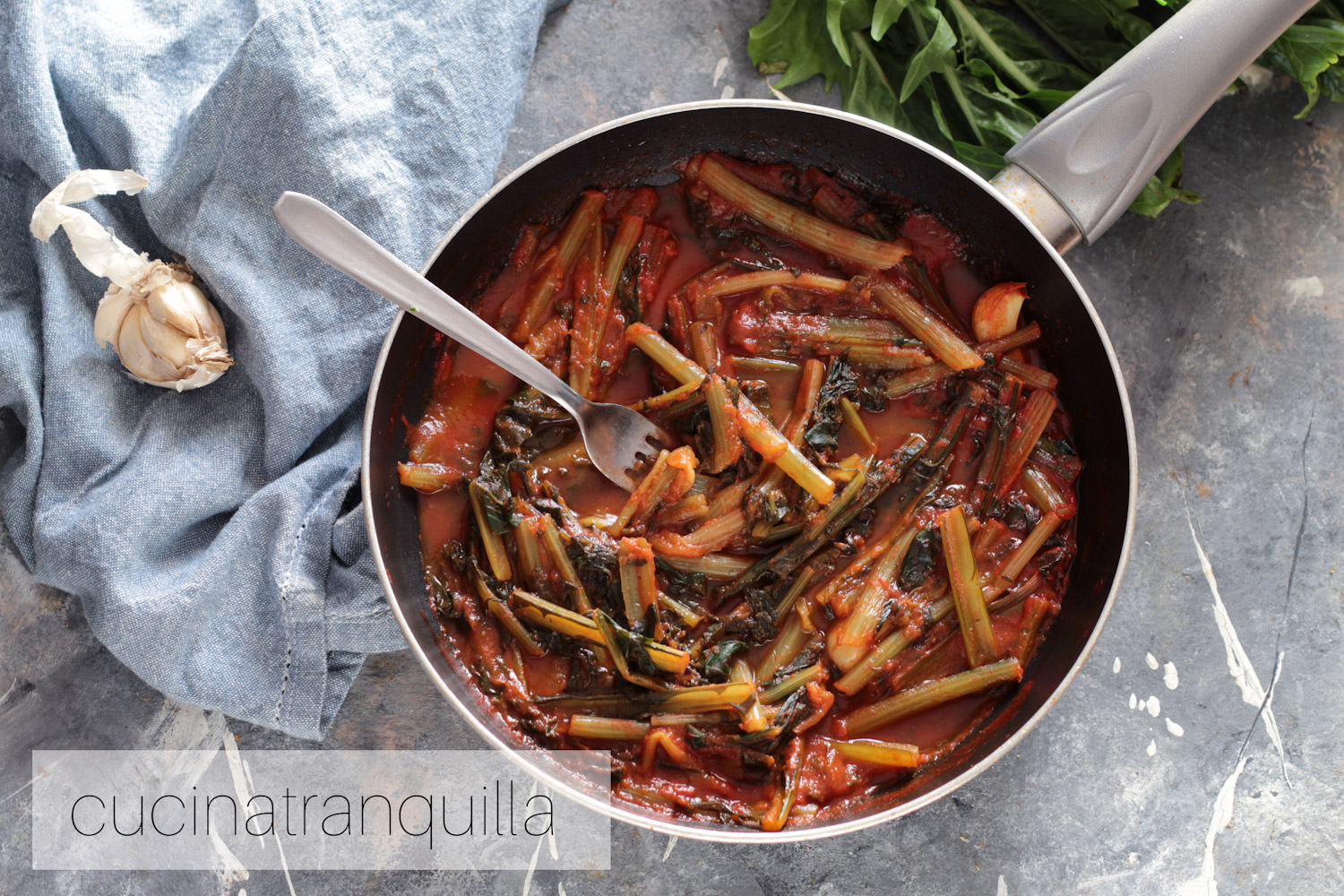 Cicoria ripassata al pomodoro