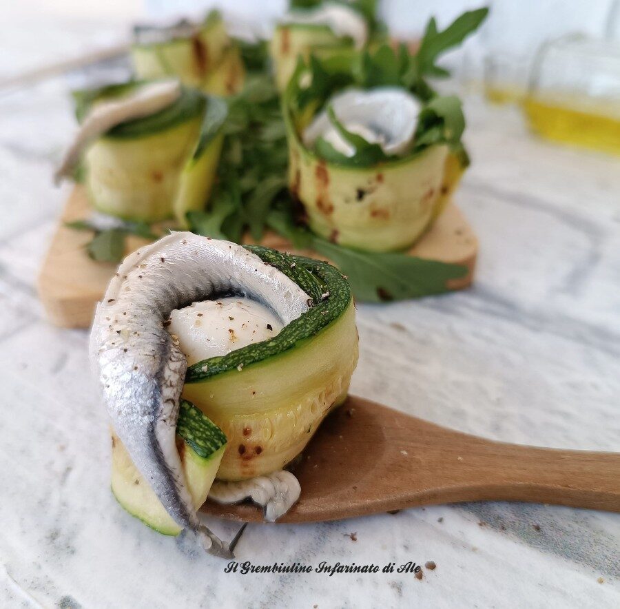 Ciliegine di mozzarella e alici marinate