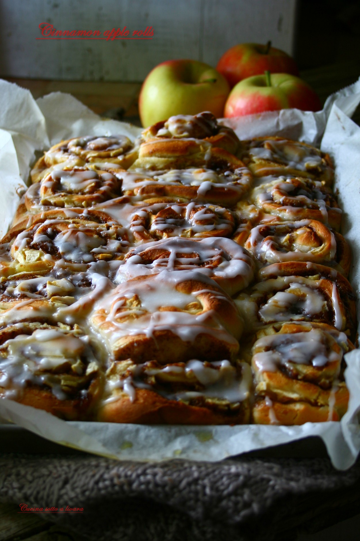 Cinnamon apple rolls  (kanelbullar)