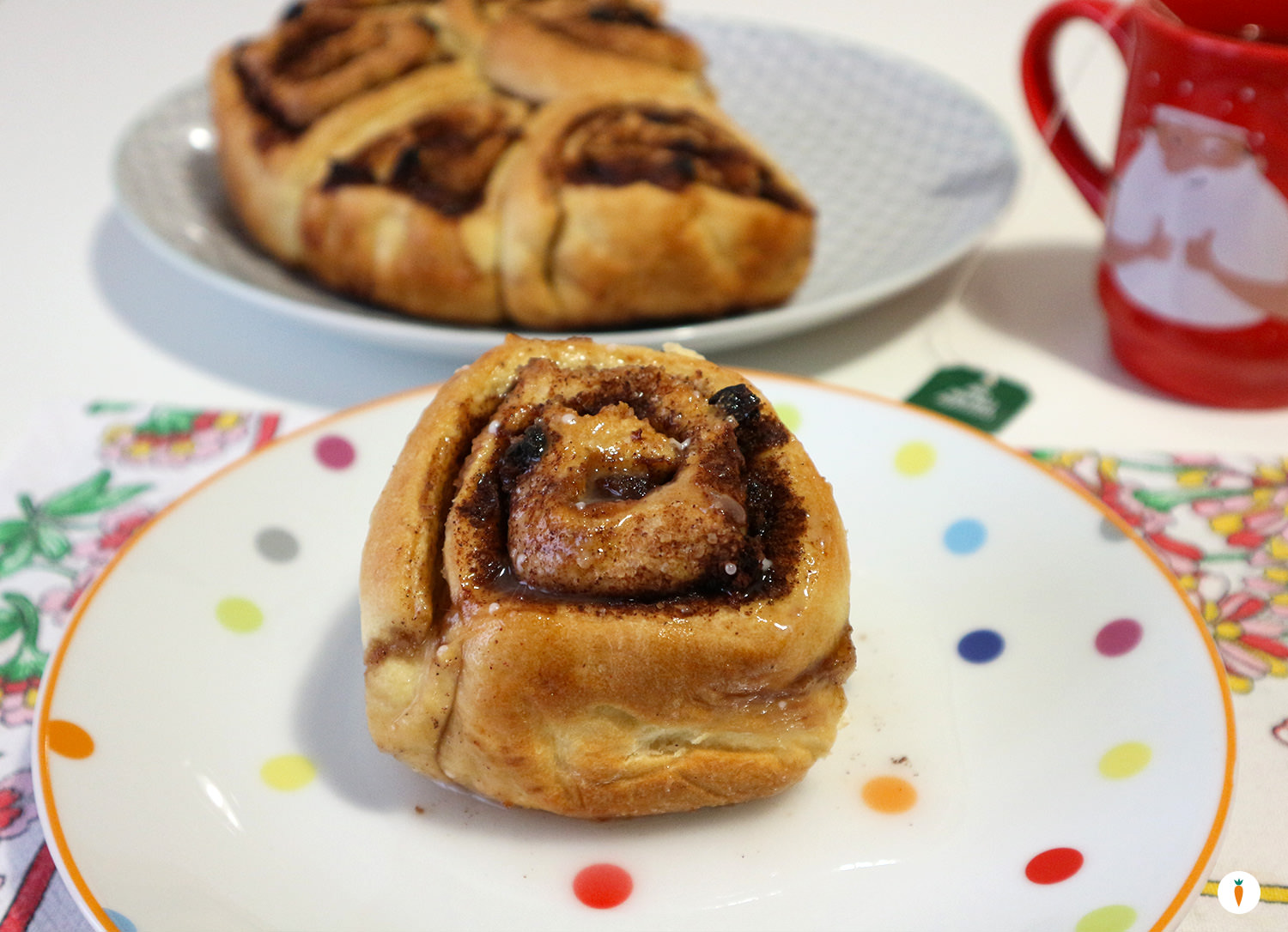 Cinnamon roll con olio di cocco e uvetta