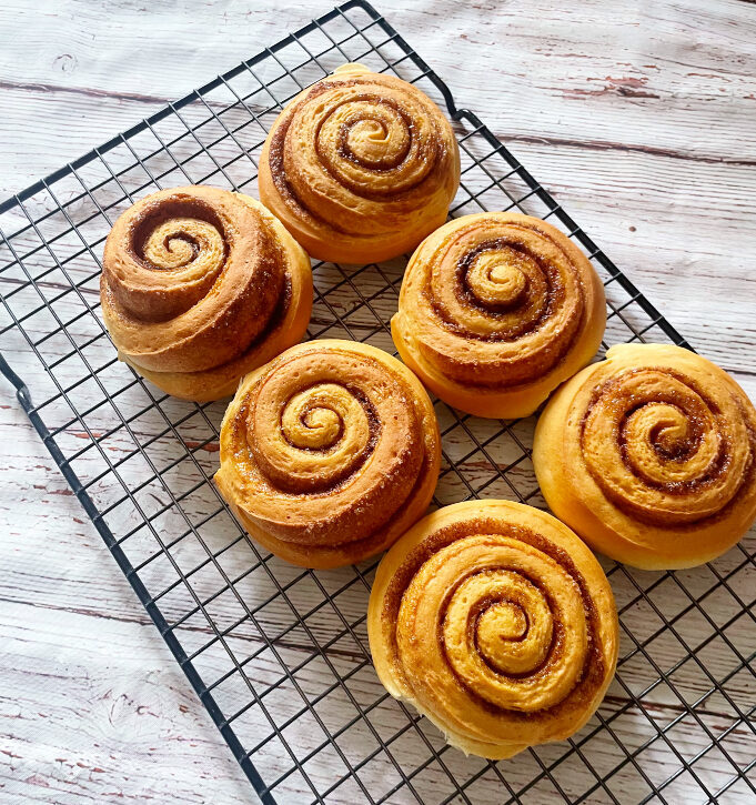 Cinnamon rolls