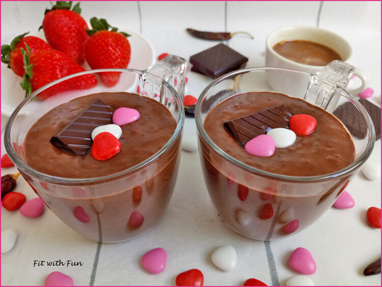 Cioccolata calda afrodisiaca di chia pudding