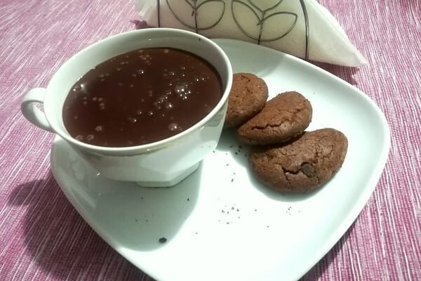 Cioccolata calda con bimby, ricetta base: anche senza glutine e senza lattosio