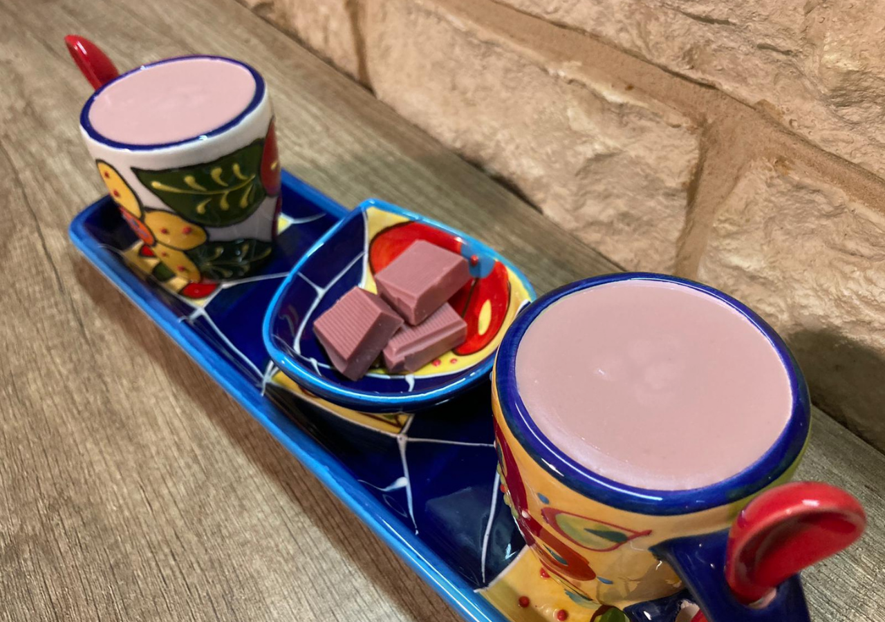 Cioccolata rosa calda (ruby): ecco come realizzarla a casa