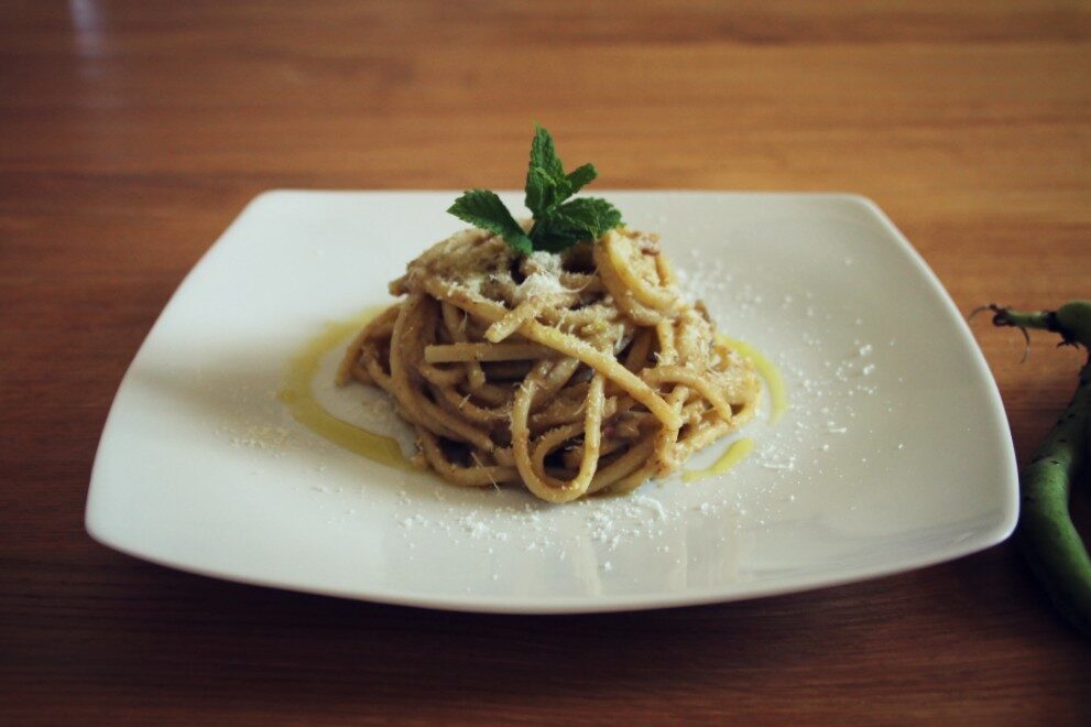 Ciriole con crema di fave, barbazza e pecorino