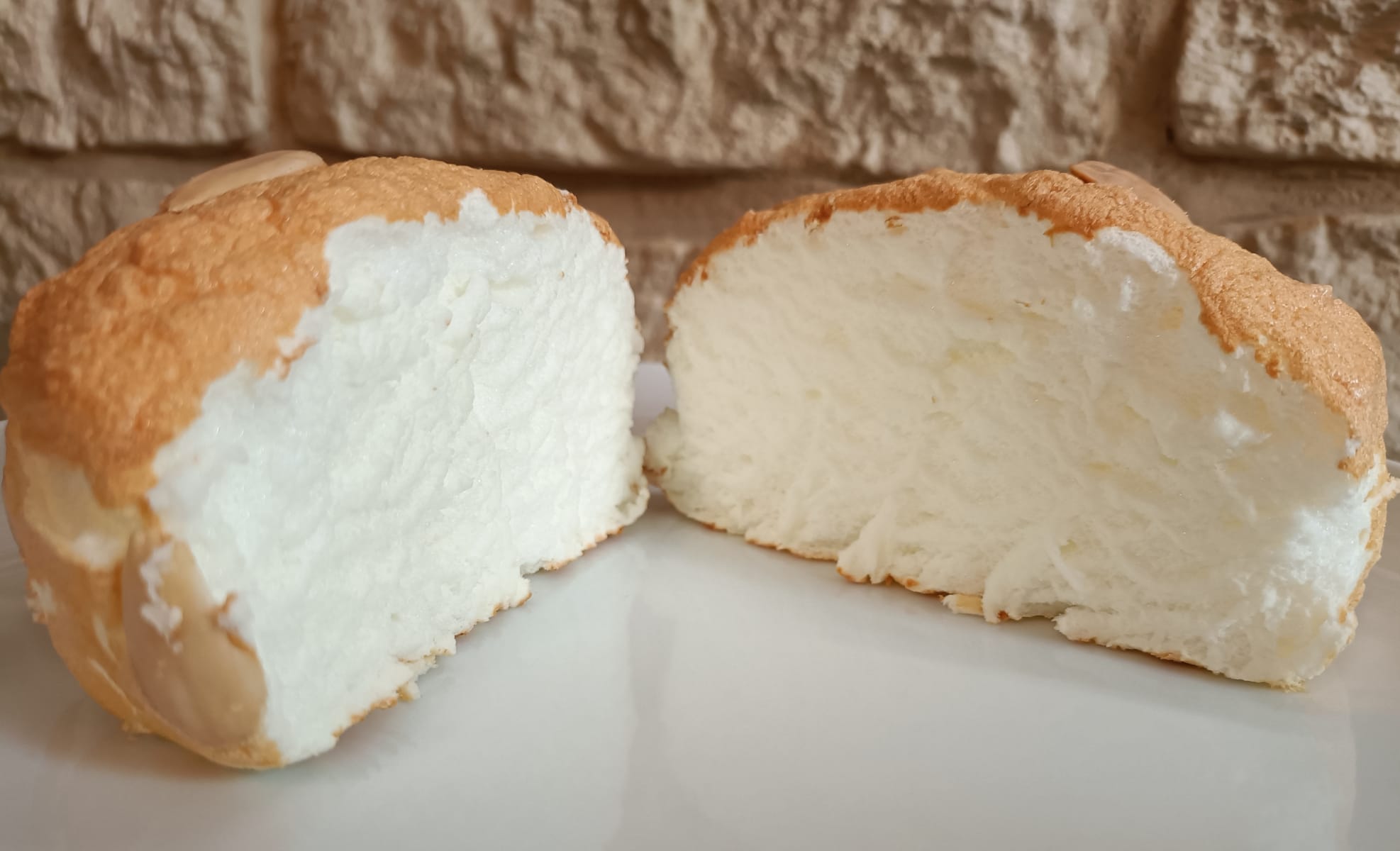 Cloud cake: ricetta della sofficissima torta nuvola di soli albumi