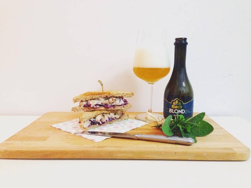 Club sandwich di coniglio “blond” e rafano