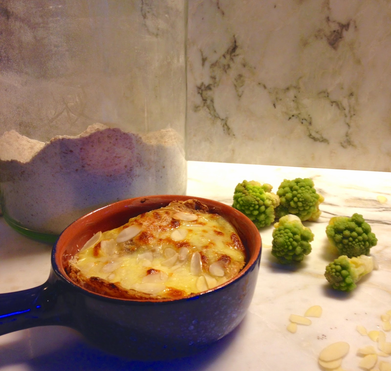Coccio di crepes integrali broccoli e mandorle