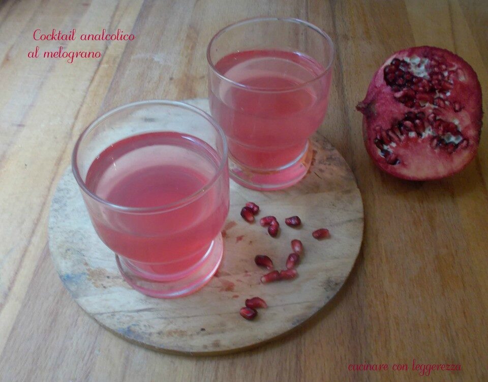 Cocktail analcolico al melograno