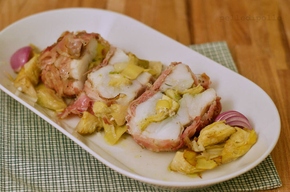 Coda di rospo in porchetta con carciofini