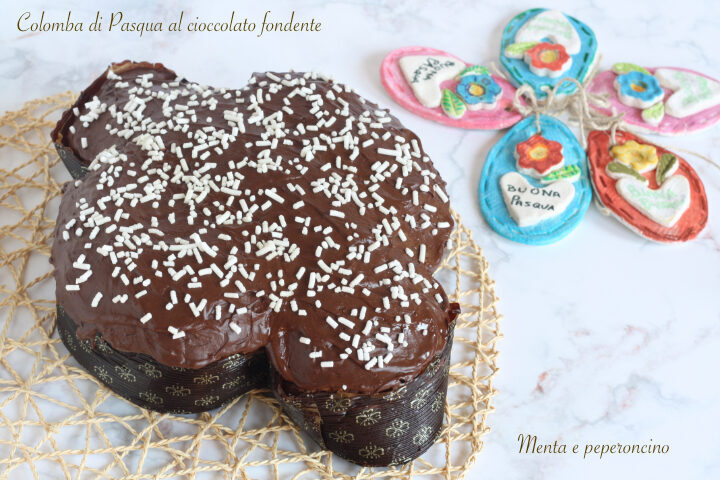 Colomba di Pasqua al cioccolato fondente