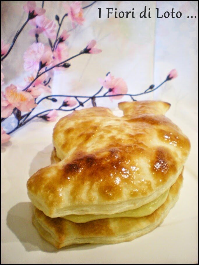 Colomba di sfoglia con crema pasticcera