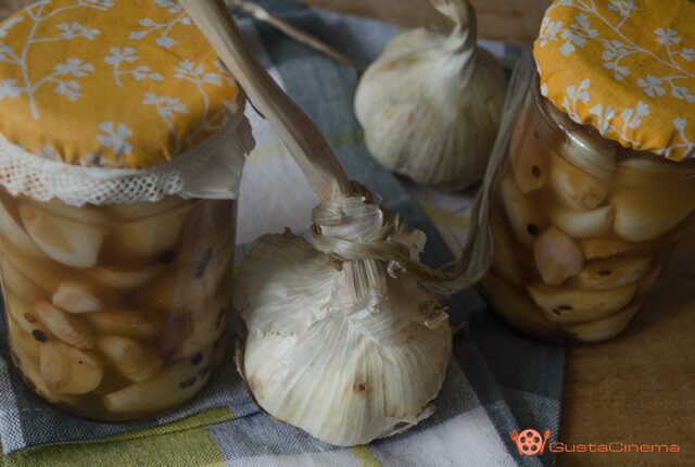 Come conservare aglio sottâolio ricetta facile e veloce
