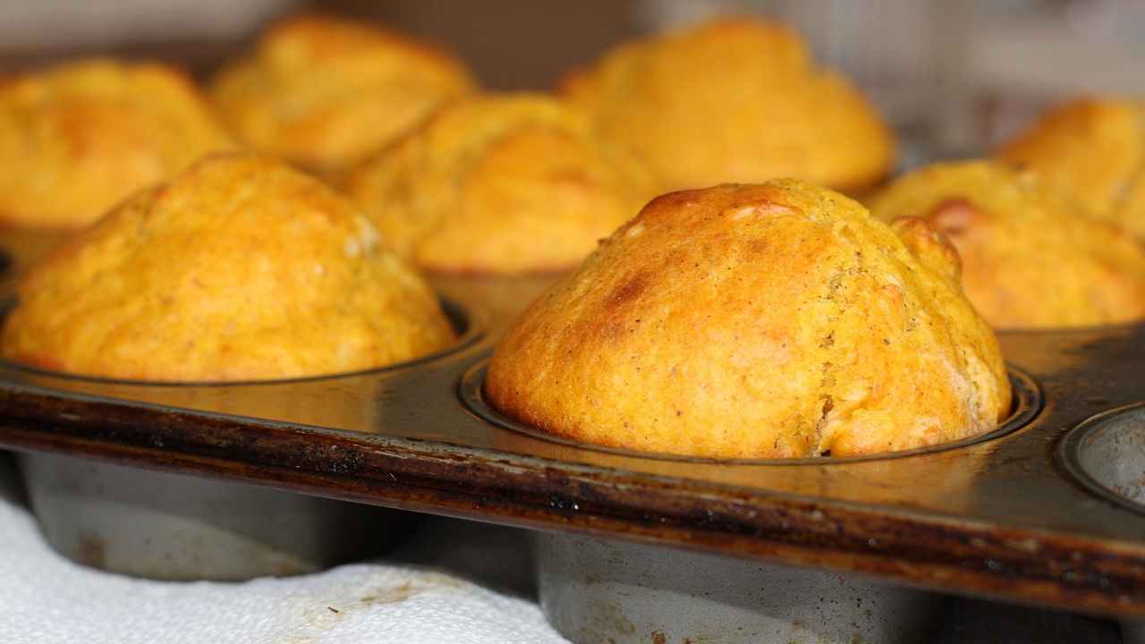 Come fare i muffin salati: ricetta base, segreti, ricette e calorie