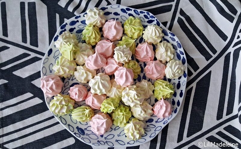 Come fare le meringhe: la ricetta infallibile (anche colorate)