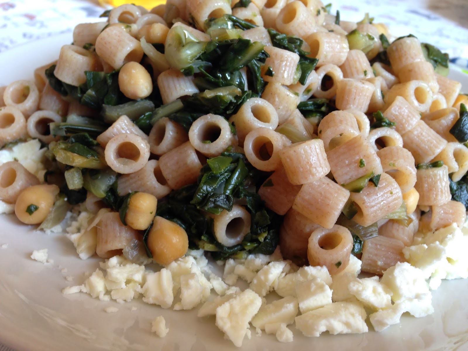 Con e senza bimby, ditalini integrali al farro con bieta costa lessa, ceci e feta