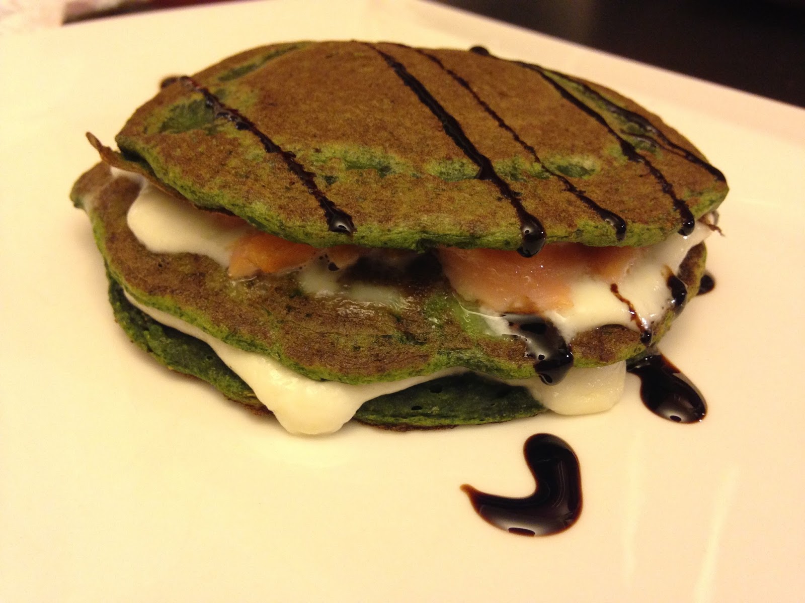 Con e senza bimby, pancakes salati agli spinaci con stracchino e salmone affumicato